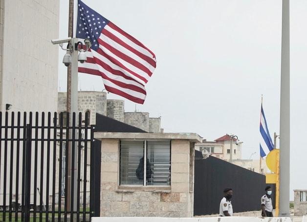 "쿠바 내 중국 도청시설 업그레이드…美 해군 관타나모 기지 코 앞"