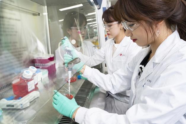 LG화학, '자체 개발' 차세대 면역항암제 국내 1상 본격 돌입